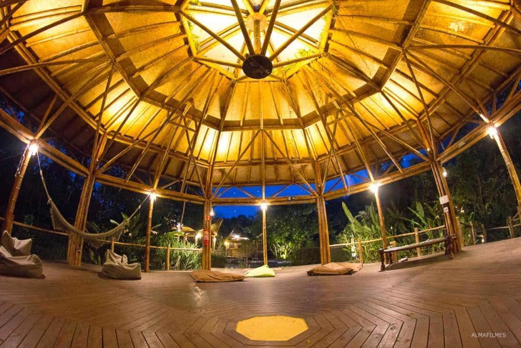 Banana Bamboo Ecolodge Убатуба Экстерьер фото